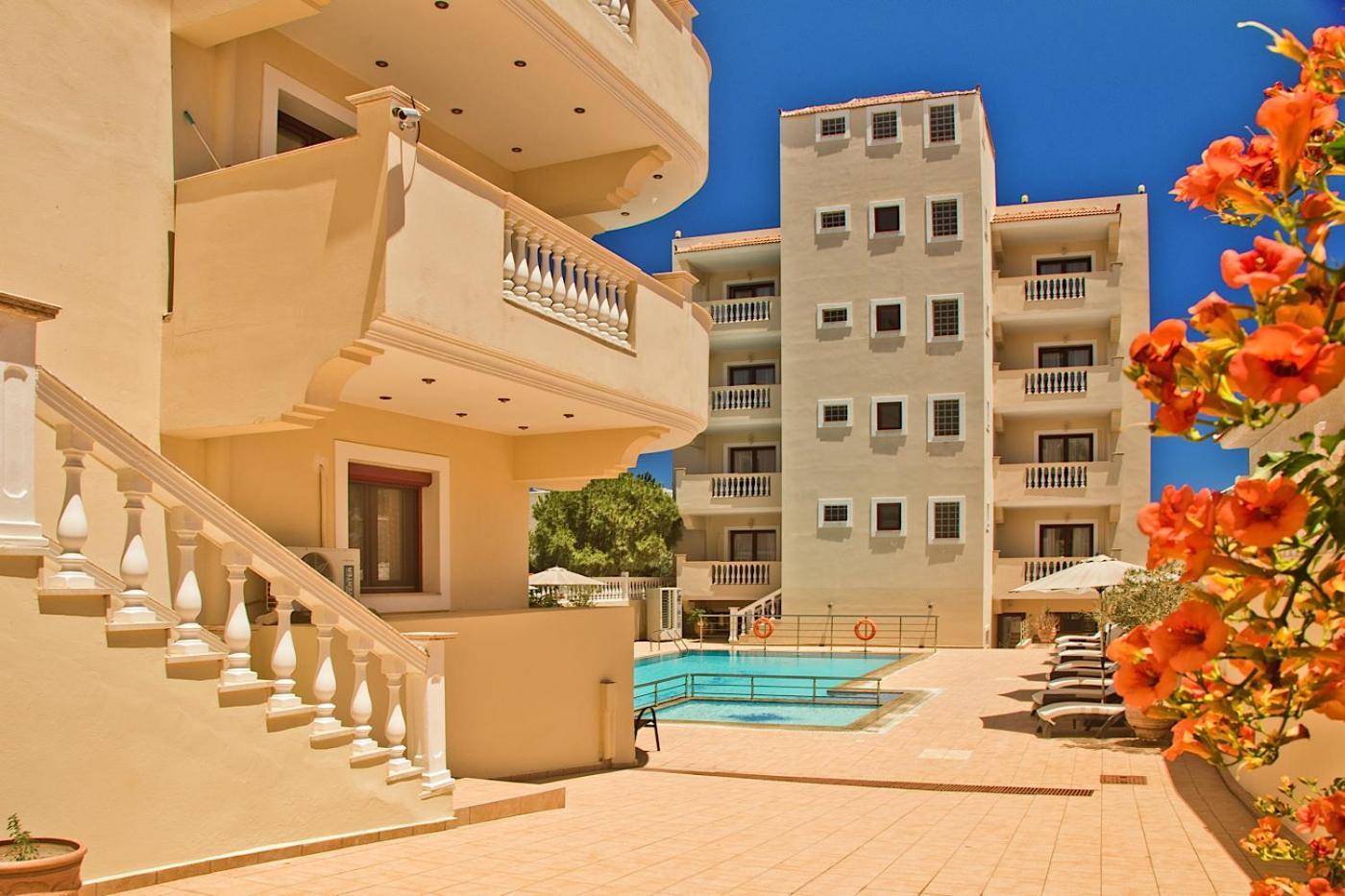 קרפאטוס Socrates Hotel Apartments מראה חיצוני תמונה